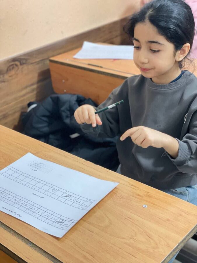 تفریق اعداد روی چرتکه با دوستی های بزرگ